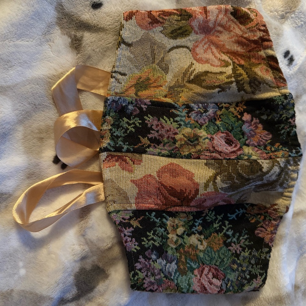 SHEIN Multicolor Tapestry Corset with Satin Ties